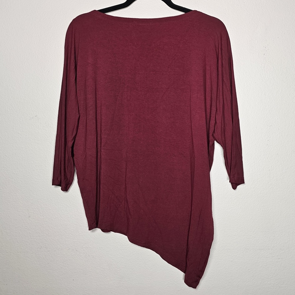 Eileen Fisher Women Small Red Burgundy Top‎ V-Neck 3/4 Sleeve Asymmetric Hem - Picture 2 of 7
